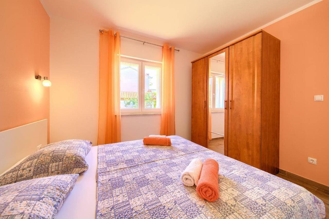 Stela Lägenhet Pinezići Exteriör bild